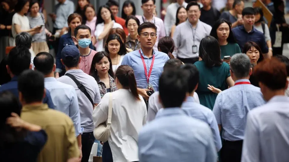 Singapore workers feel trapped over mismatch in expectations amid ‘job-hugging’ trend: Experts