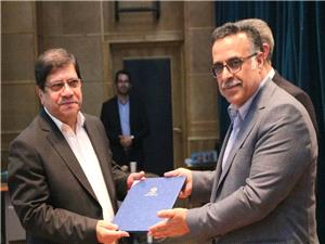 تأکيد بر پيوند صنعت و دانشگاه در مراسم معارفه رئيس جديد دانشگاه شهيد مدني آذربايجان