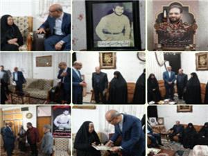 استاندار کرمانشاه:هر بار که در جمع خانواده هاي شهدا حضور پيدا ميکنم، روحيه دو چندان براي خدمت ميگيرم