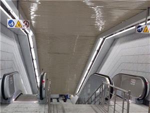 افزايش پلهبرقيهاي مترو/ تعداد پله برقيهاي مترو به هزار و 326 دستگاه رسيد