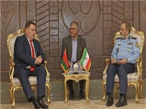 وزیر دفاع: از گسترش همکاری دفاعی و صنعتی ایران و بلاروس استقبال میکنیم