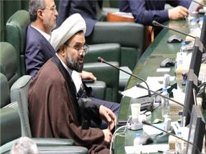 مسیر احیای دریاچه ارومیه از تصویب قانون جامع احیای دریاچه ارومیه میگذرد/ دولت لایحه را به مجلس ارسال کند