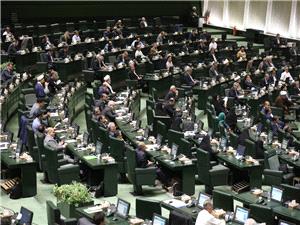 انحلال بانک آینده گام بزرگی برای مقابله با مافیای ثروت بود