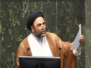 فلسفه قانون تسهيل صدور مجوزها زير سؤال رفته است / سرمايهگذاران هنوز گرفتار امضاهاي طلايي و کاغذبازياند