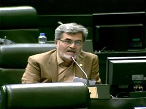 نمیشود در جبهه مستضعفین بود و از مفسدان و رانتخواران حمایت کرد