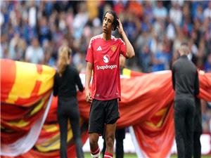 Manchester United out for redemption in clash with Tottenham, says Yoro