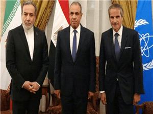 تماس تلفنی وزیر خارجۀ مصر با عراقچی و گروسی