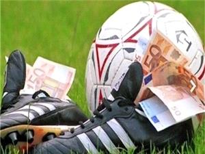 انتقاد از بازیکن سالاری و حواشی اقتصادی تیم ملی فوتبال/هیچ بازیکنی حق ندارد برای سرمربی و فدراسیون تعیین تکلیف کند