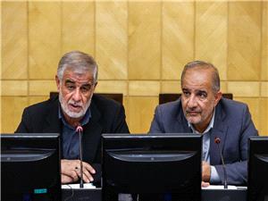 جوکار بر تقويت نظام پيشگيري و تجهيز ناوگان هوايي براي مقابله با حريق جنگلهاي شمال تأکيد کرد