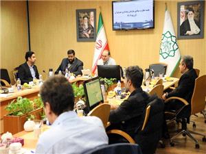 رنگآميزي المانها و نورپردازي پلهاي منطقه 6 براي رفع آلودگيهاي بصري