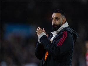 "سیندم خلال عامین".. رونی یشن هجوما حادا على صلاح ویوجه نصیحه لسلوت