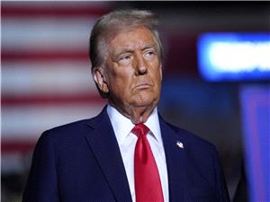 ترامب یعلن قرب إصدار قواعد موحده لتنظیم قطاع الذکاء الاصطناعی فی الولایات المتحده