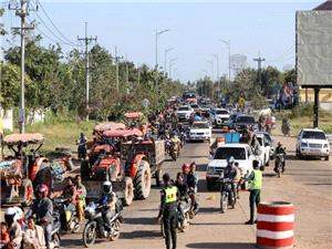 Cambodia and Thailand clash at border as civilian toll rises