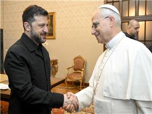 Pope Leo hosts Volodymyr Zelensky in Castel Gandolfo