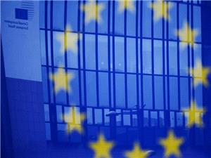 الاتحاد الأوروبی یخطط لتقلیل انبعاثات الغازات الدفیئه بنسبه 90% بحلول 2040