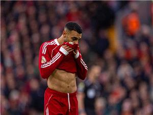 جماهیر لیفربول تصدم صلاح فی مباراه إنتر میلان (فیدیو)