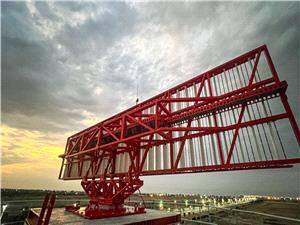 "صیاد 4"... الجیش الإیرانی یزیح الستار عن منظومه حرب إلکترونیه صممتها نساء إیرانیات فقط