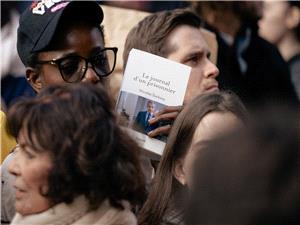 "یومیات سجین".. سارکوزی یصدر کتابا عن تجربته بسجن "لا سانتیه"