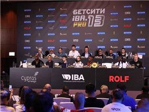 8 ملایین دولار تنتظر الفائزین فی "لیله الأبطال" بالملاکمه غدا فی دبی