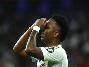 "ارحل یا فینیسیوس".. جماهیر ریال مدرید تهاجم فریقها "المیت"