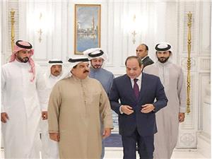 السیسی وملک البحرین یؤکدان حتمیه إعاده إعمار غزه وتنفیذ اتفاق ترامب کاملا