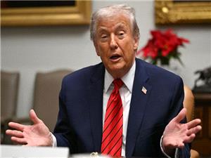 ترامب یواصل انتقاد باول ویطالب بمزید من خفض الفائده