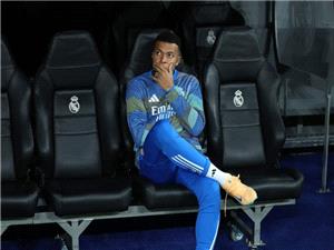 عدد خرافی للغائبین عن ریال مدرید بمواجهه ألافیس فی الدوری الإسبانی