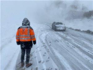 هشدار قرمز هواشناسي در فارس؛ راهداري در آمادهباش قرار گرفت