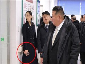 هاتف شقیقه کیم یثیر الجدل!