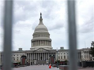 عضو کونغرس جمهوری یدعو لتسلیم أوکرانیا صواریخ مجنحه بعیده المدى