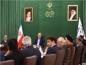 کشور با نسخههای کلی و تصمیمات غیرمیدانی درمان نمیشود/ حکمرانی را نمیتوان در اتاقهای دربسته پیش برد