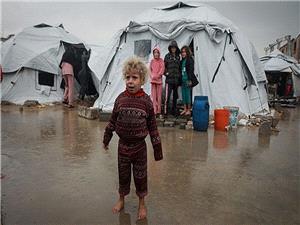 "حماس" تحذر من کارثه إنسانیه متفاقمه فی غزه مع استمرار سوء الأحوال الجویه وتداعیات الحصار