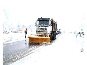 محورهاي شهرکرد و فرخشهر بازگشايي و ايمن شد