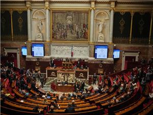 فرنسا.. الجمعیه العامه تقر بشکل نهائی میزانیه الضمان الاجتماعی