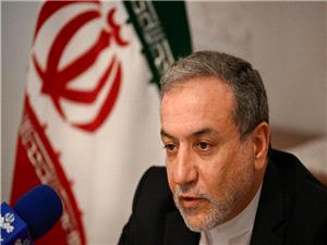 عراقجی أمام طلبه جامعه روسیه: الإیرانیون لدیهم "دکتوراه" فی تجاوز العقوبات الأمریکیه