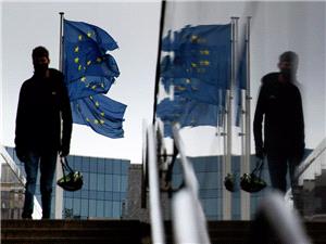 "أردت البکاء".. مسؤول أوروبی یکشف عن إحباط شدید بشأن الأصول الروسیه المجمده