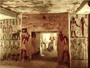 باستان شناسان مقبره مصری کمیاب و تزئین شده ای را کشف کردند