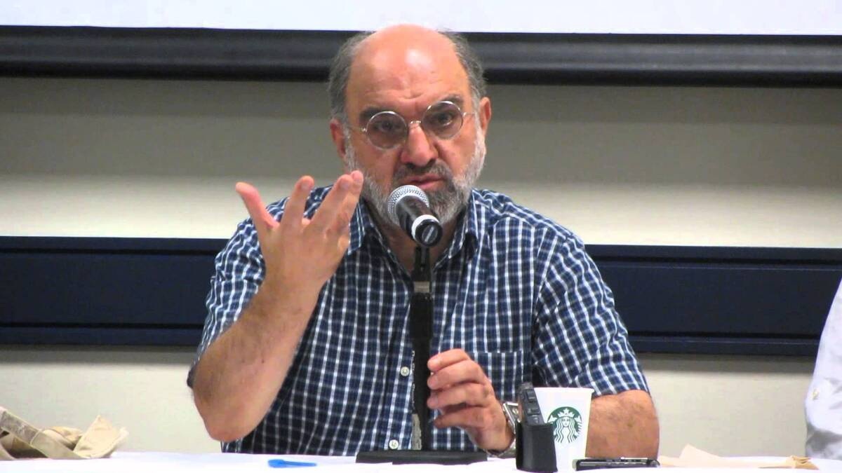 یادداشت ادیبانه و سرزنشگرانه سروش علیه رضا پهلوی؛ این پیر کودک بی‌فرهنگ!