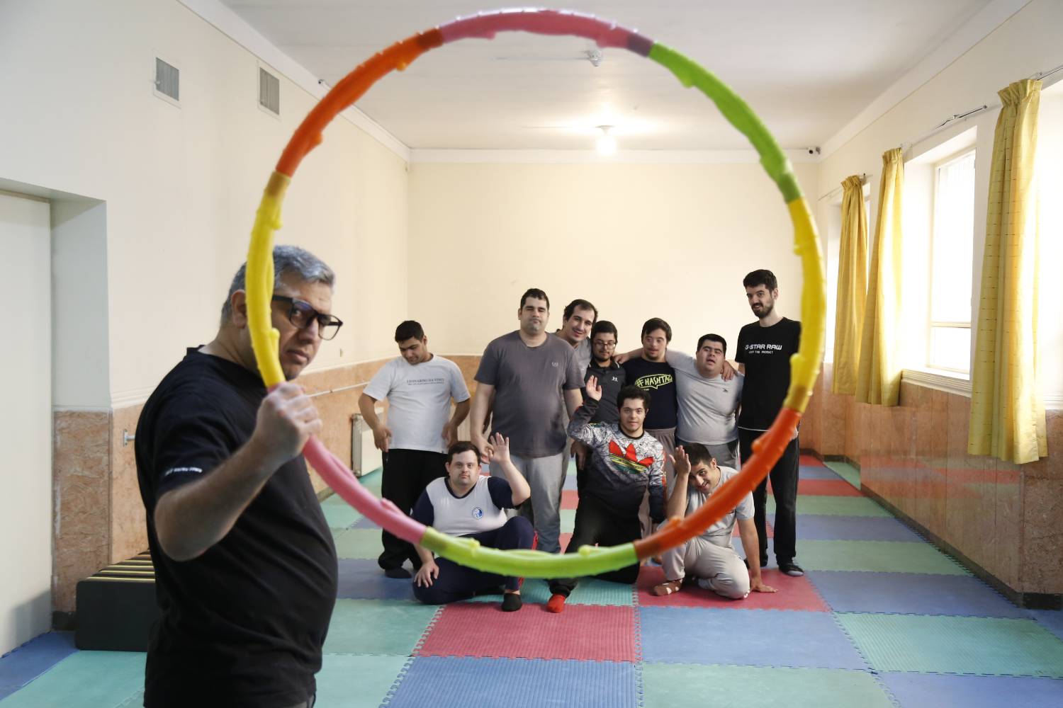 ورزش همگانی جوانان استثنایی در موسسه توانبخشی ولیعصر(عج)