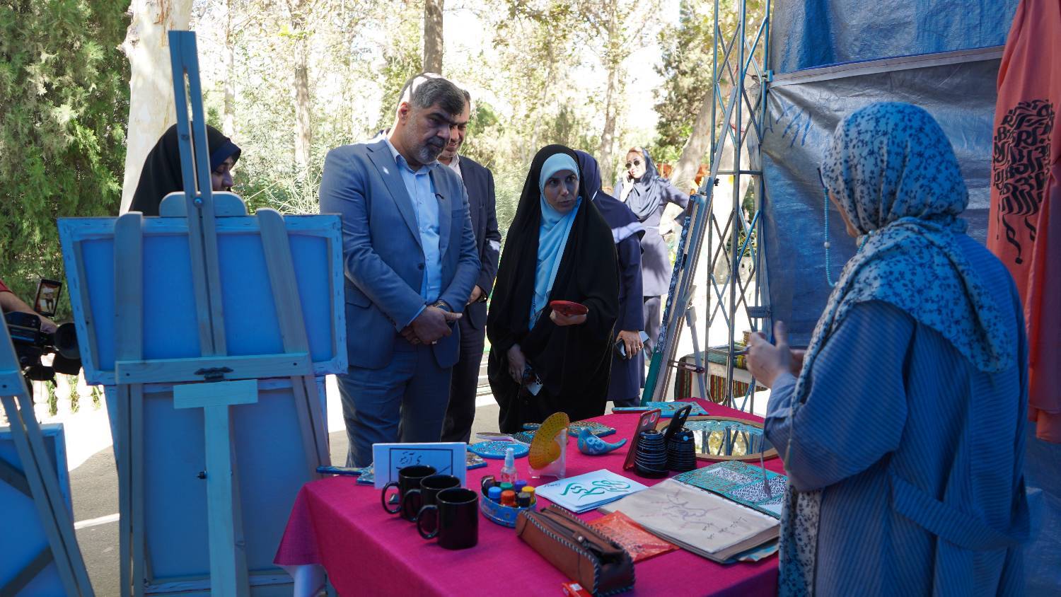 حمايت شهرداري منطقه 21 از بانوان کارآفرين با ايجاد بازارهاي دائمي و نمايشگاه‌هاي عرضه محصولات