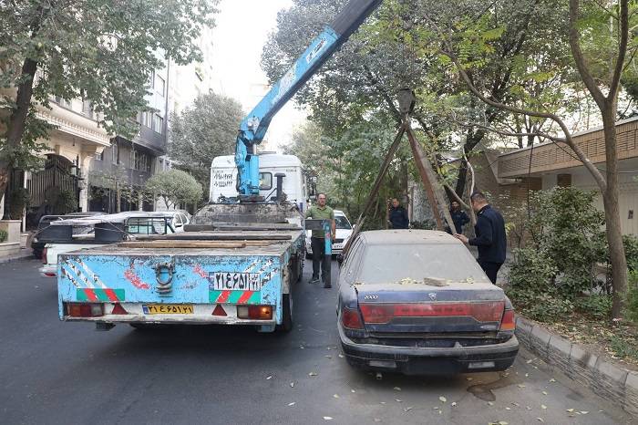 اجراي طرح جمع‌آوري خودروهاي فرسوده در معابر منطقه 2