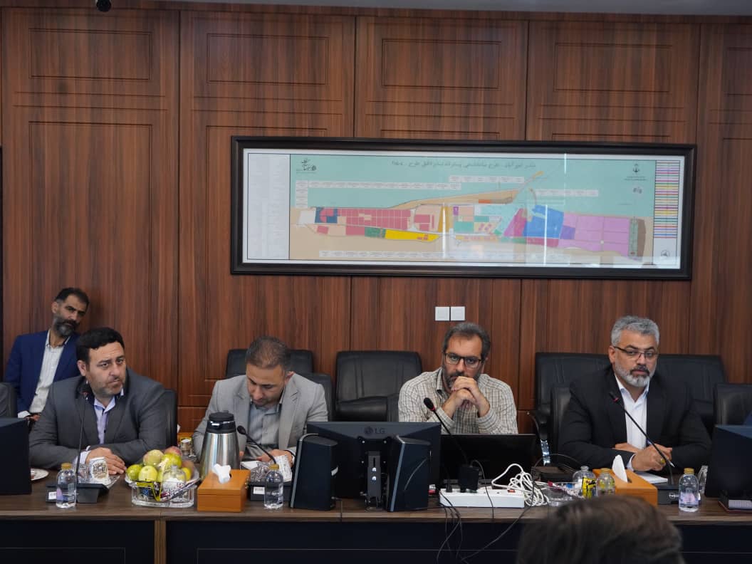 ديدارهيات تجاري قزاقستان وارمنستان با مديرکل بندراميرآباد