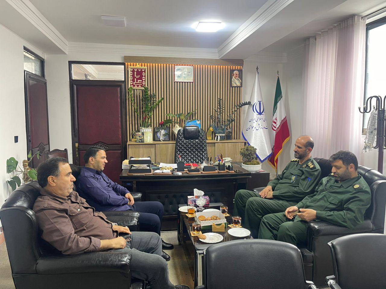 حضور فرمانده محترم سپاه شهرستان بابل در اداره ورزش و جوانان به مناسبت هفته تربيت بدني و ورزش