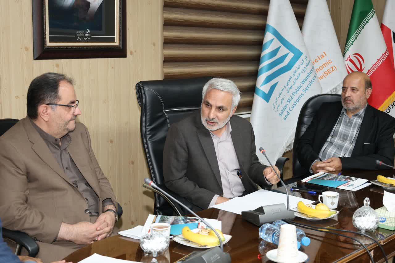 تأکيد بر توسعه زيرساخت‌هاي منطقه ويژه اقتصادي سهلان در بازديد نماينده مجلس