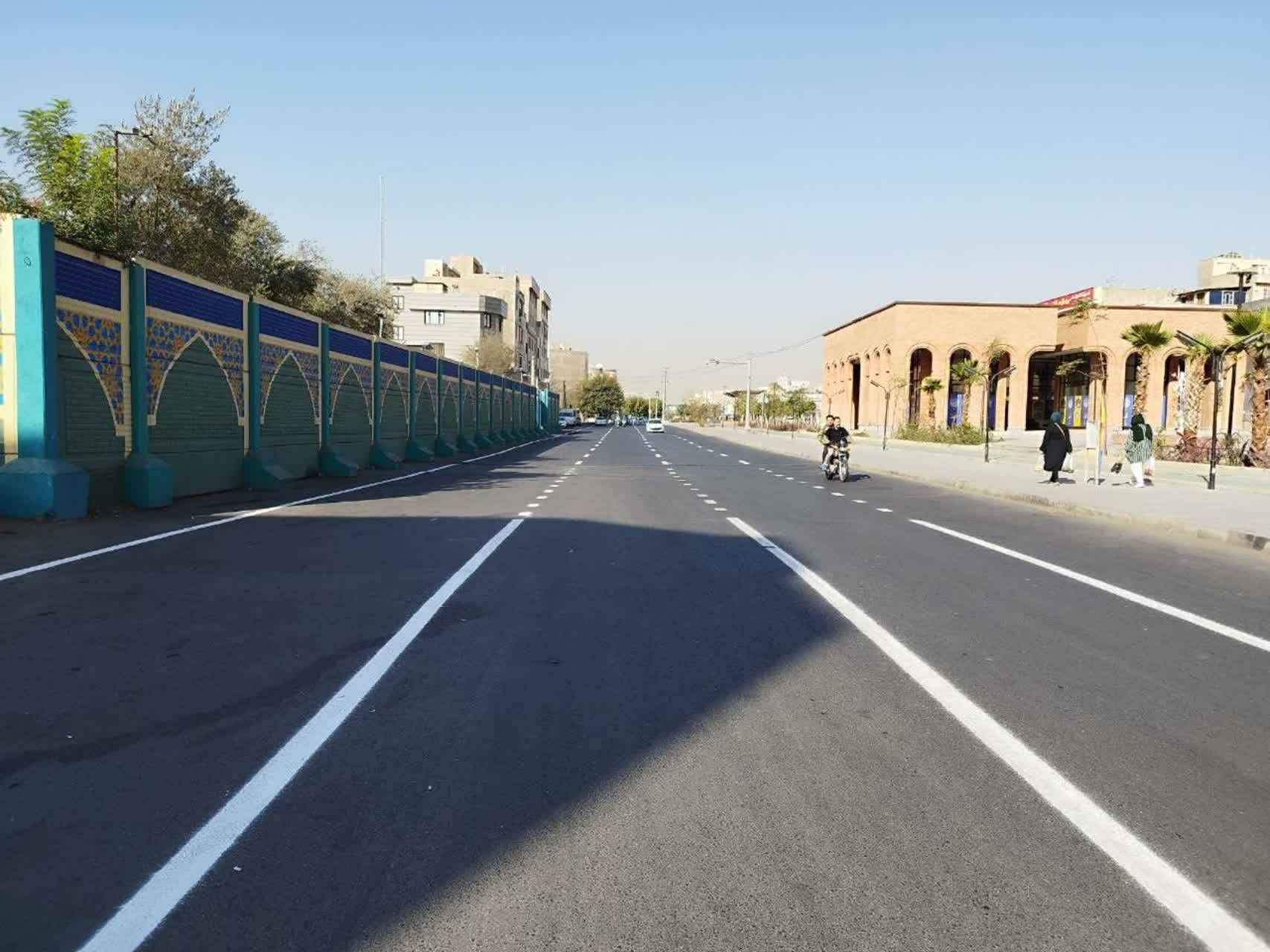 تداوم نهضت ايمن‌سازي معابر در ناحيه يک منطقه 17 با اجراي 3250 متر خط‌کشي