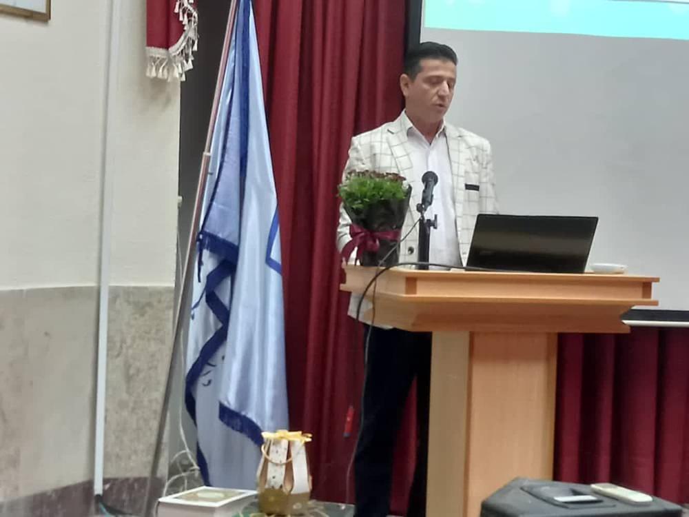 دفاع دانشجوي دوره دکتري در رشته شيمي معدني از دانشگاه مازندران