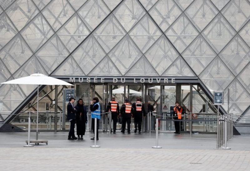 موزه لوور پس از سرقت جواهرات را به بانک فرانسه منتقل کرد