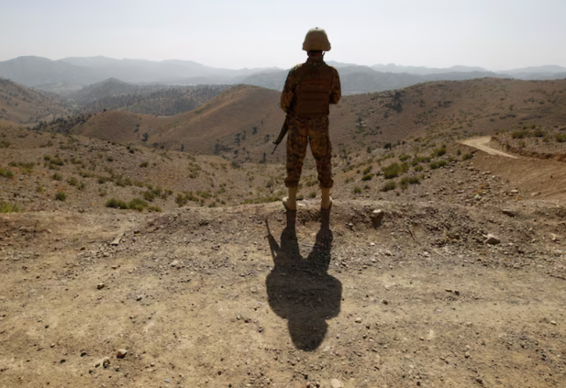 وزیر دفاع پاکستان هشدار داد که در صورت شکست مذاکرات صلح، تنش نظامی با افغانستان تشدید  خواهد شد