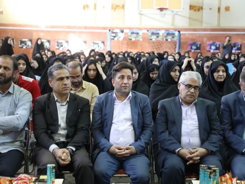 آيين گراميداشت هفته پدافند غيرعامل در مدرسه آقا حسين بن علي (ع)