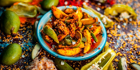 طرز تهیه ترشی انبه خوش‌عطر به روش جنوبی‌ها